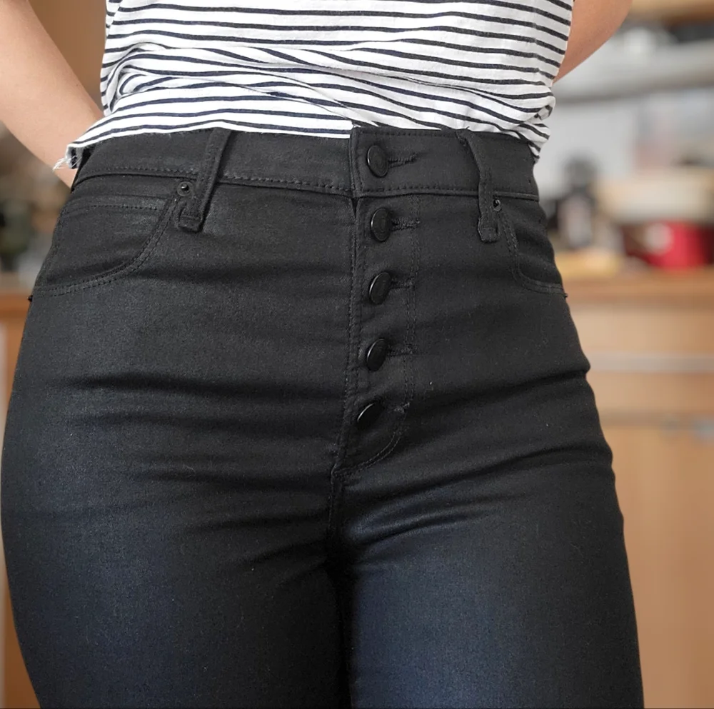 Abercrombie and Fitch high rise super skinny ankle jeans coated black button fly - Picture 1 of 7